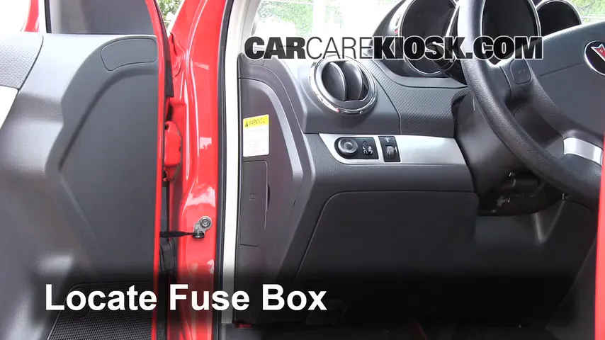 2009 Pontiac G3 1.6L 4 Cyl. Fuse (Interior)